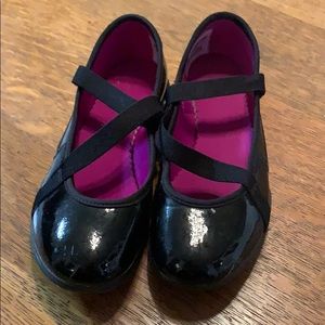 Nike Shoes - Nike size 2 gurls black shoes Nike Shoes - Nike size 2 gurls black shoes